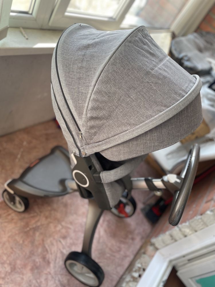 Продам коляску Stokke