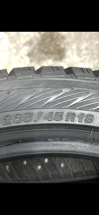 Продается зимние шины YOKOHAMA