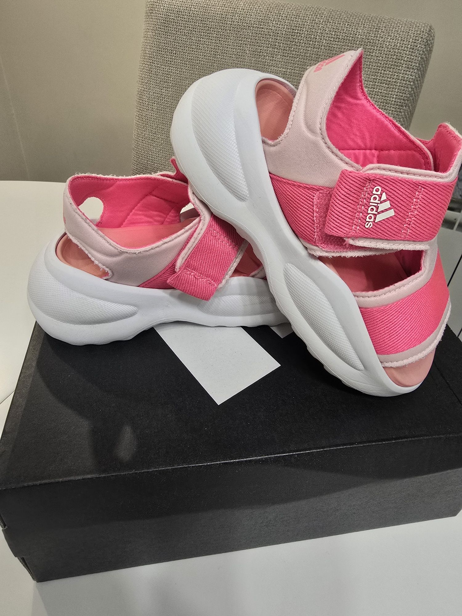 Детски оригинални сандали Adidas