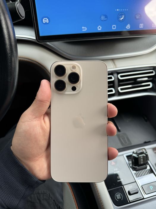 Iphone 16 Pro max Desert