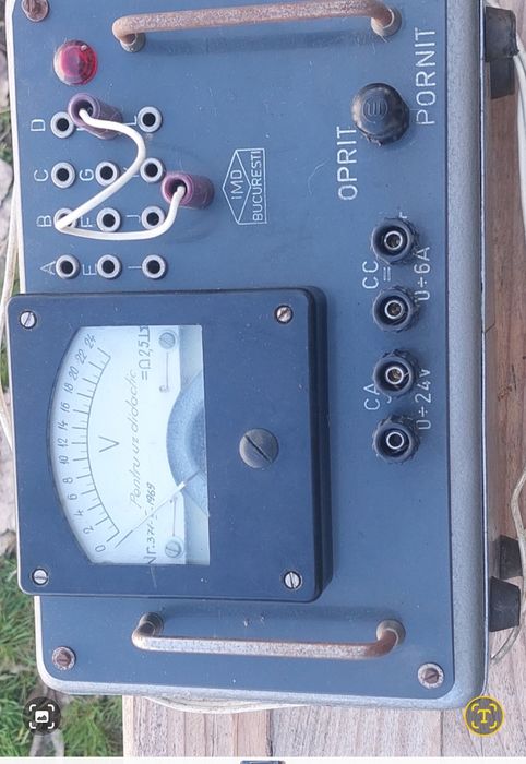 Transformator cu multiple ieșiri CA și CC.