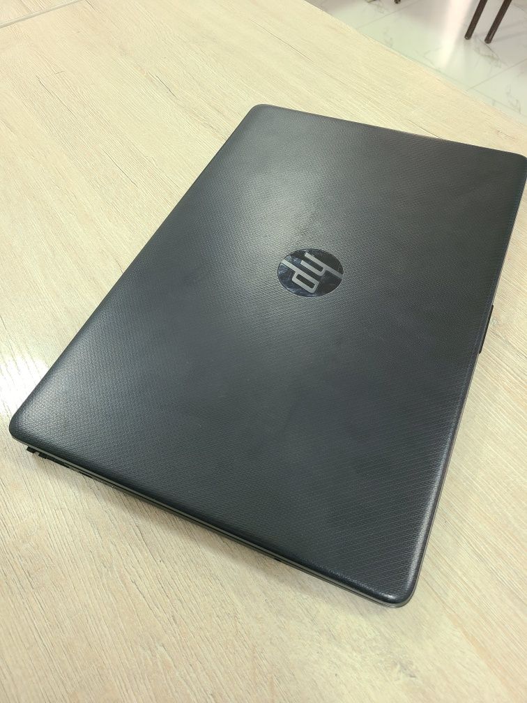 HP Laptop 15 (Celeron N4120, 4GB/1TB) 
Tavsif:
HP 15-