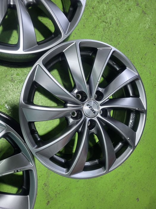 17 5x108 Ford Volvo лети джанти 5х108