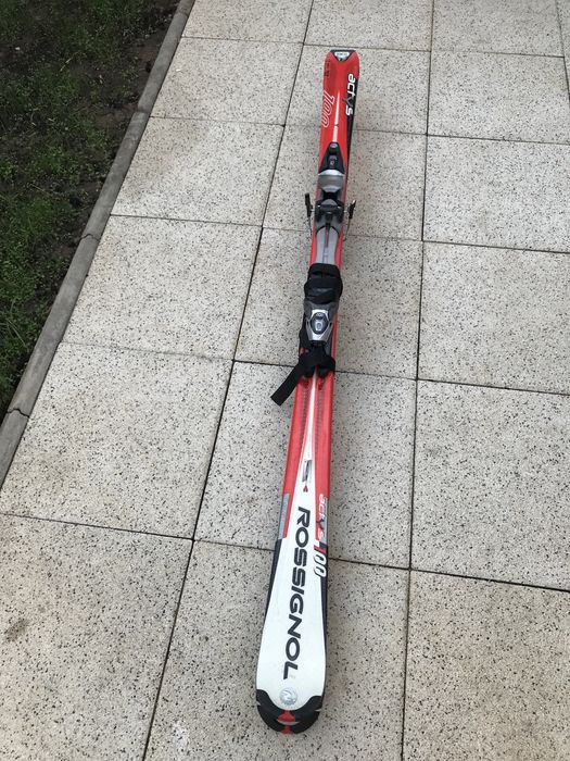 Echipament de schi .