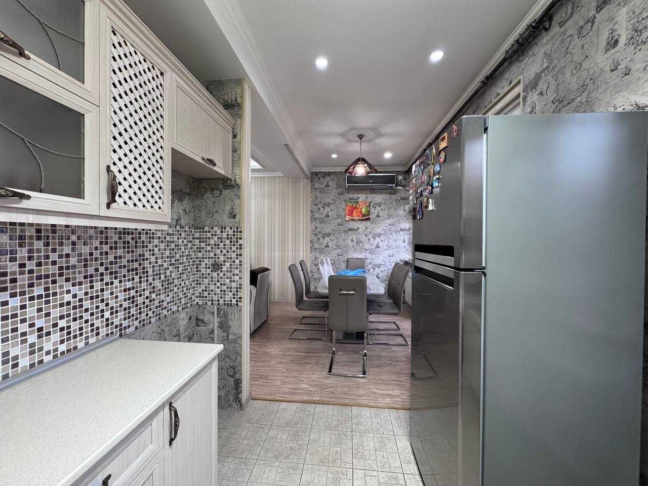 ЖК Замок счастья Юнусабад-17, 3/3/6 кирпич 90 м² с ремонтом, мебелью=