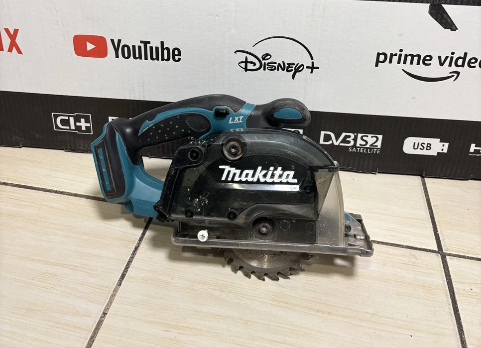 MDM vinde: Fierastrau ciurcular pentru metal Makita DCS552.
