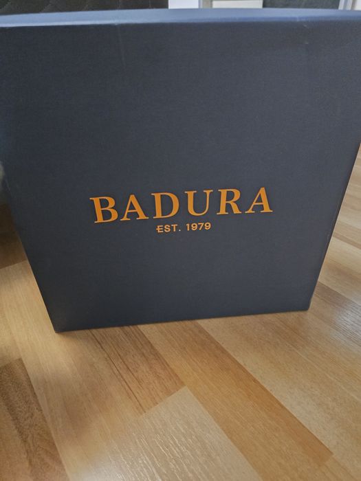 UGG Badura din piele