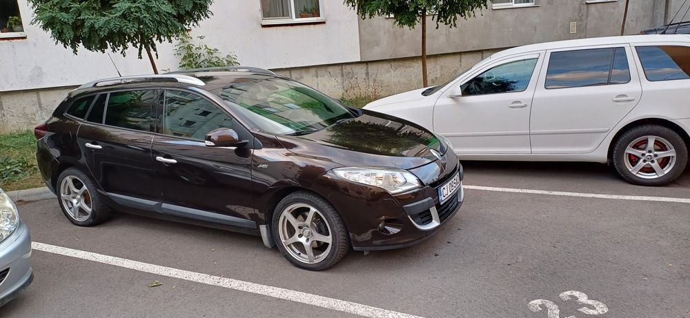Vând Renault megane 3 Grandour TDC 1.9 Diesel 130 Cp