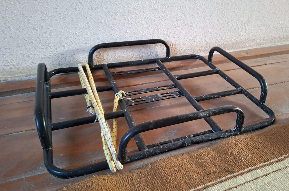 Bagajnik, stoyka, metall ramka

Termosumka uchun bagajga oʻrnatiladiga