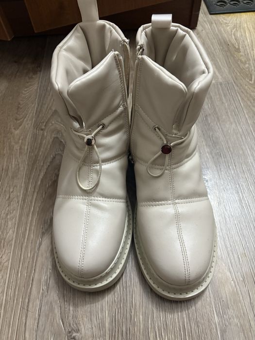 Сапоги зимние бежевые 38