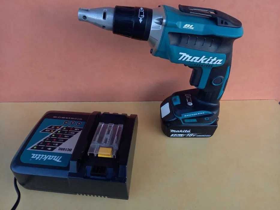 Makita DFS 452 - Акумулаторна отвертка, винтоверт за гипсокартон