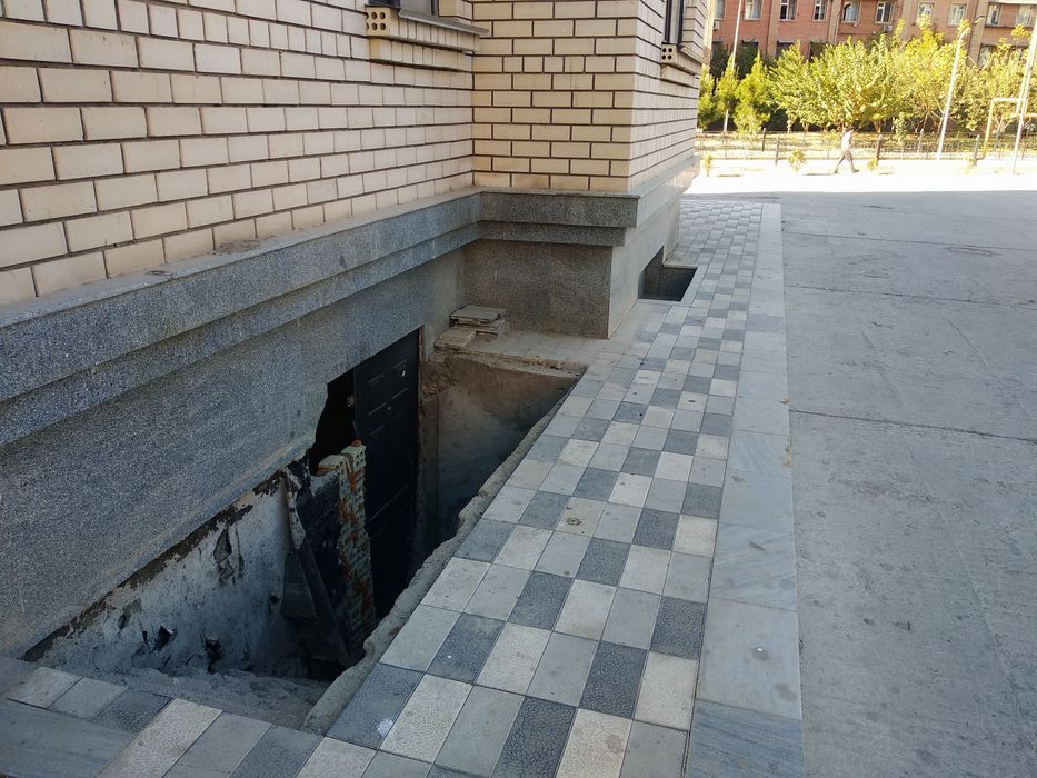 Подвал-170кв Под склад или цех. Подвал 10-этажного дома. Сергели