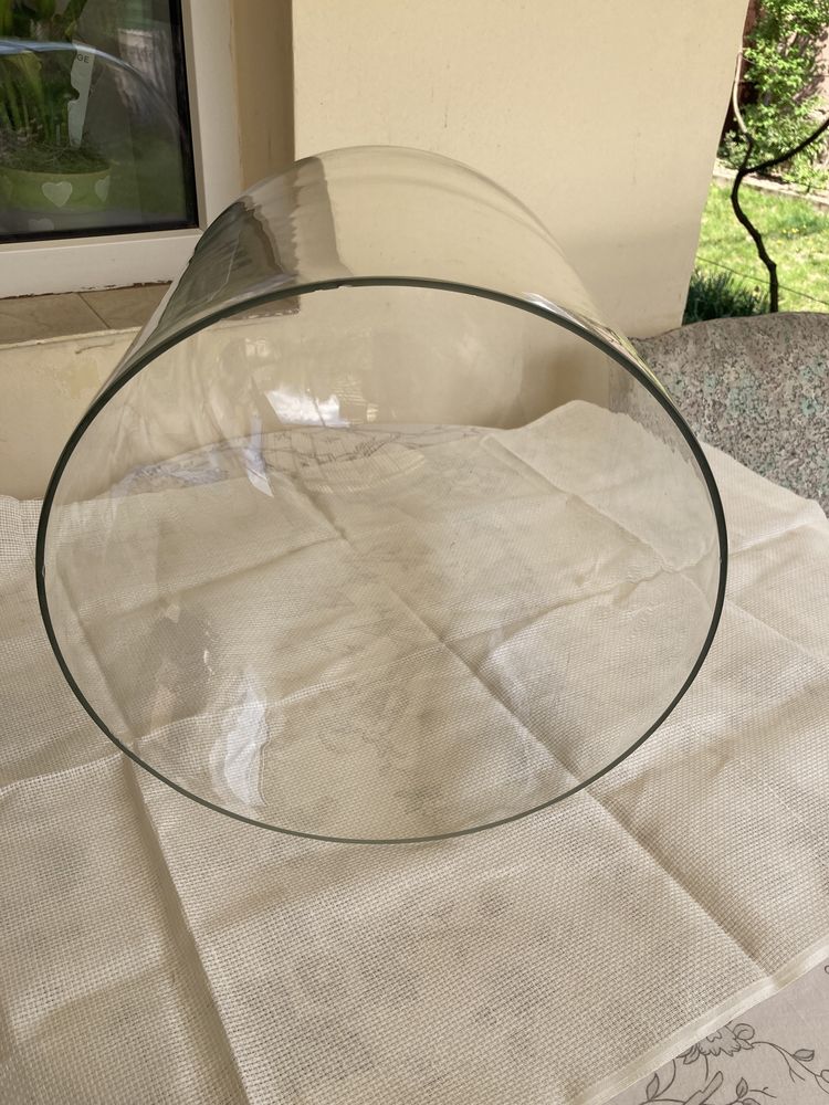 Bura de sticla transparentă