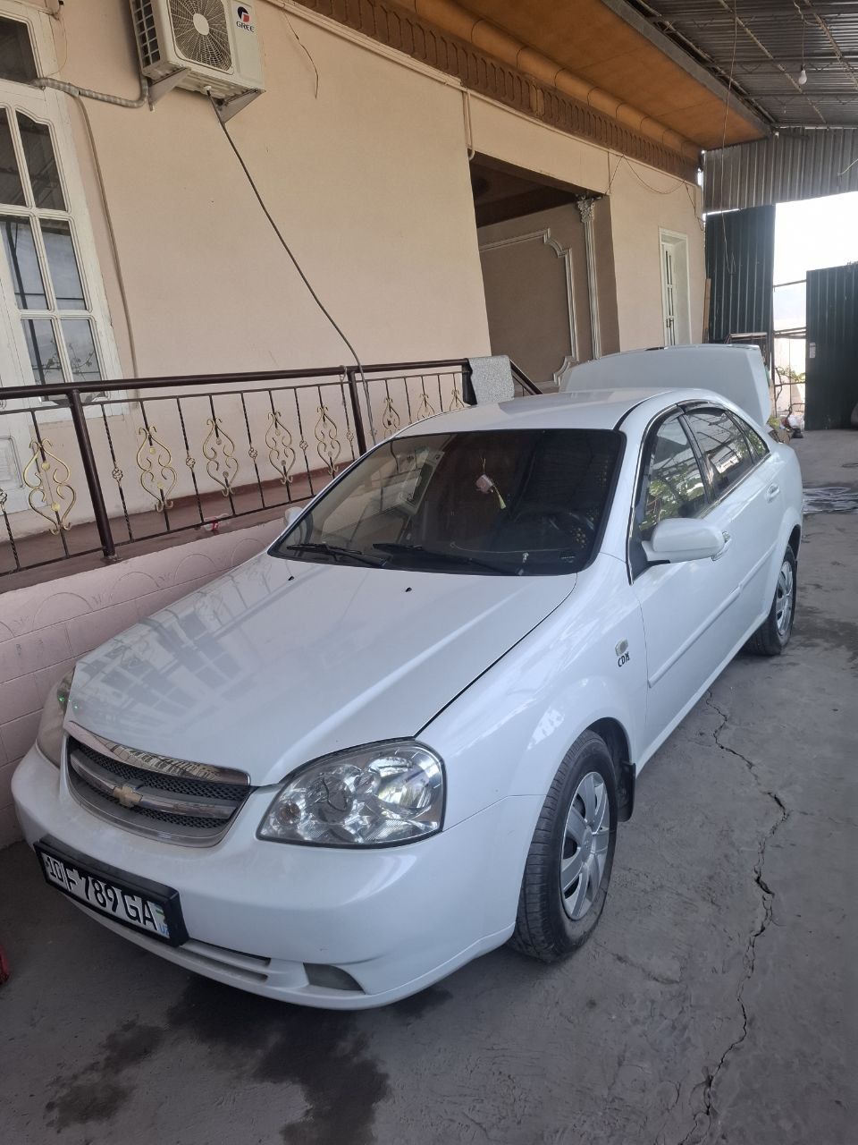 Lacetti sotiladi xolati yaxwi
