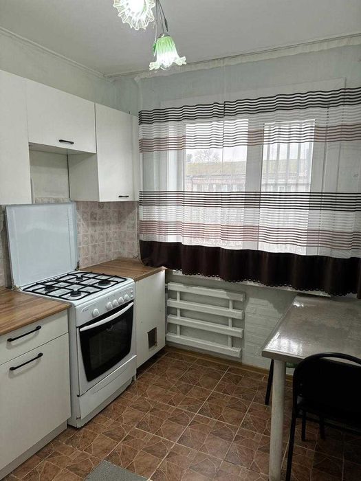 2-комн. квартира в р-не 8 школы