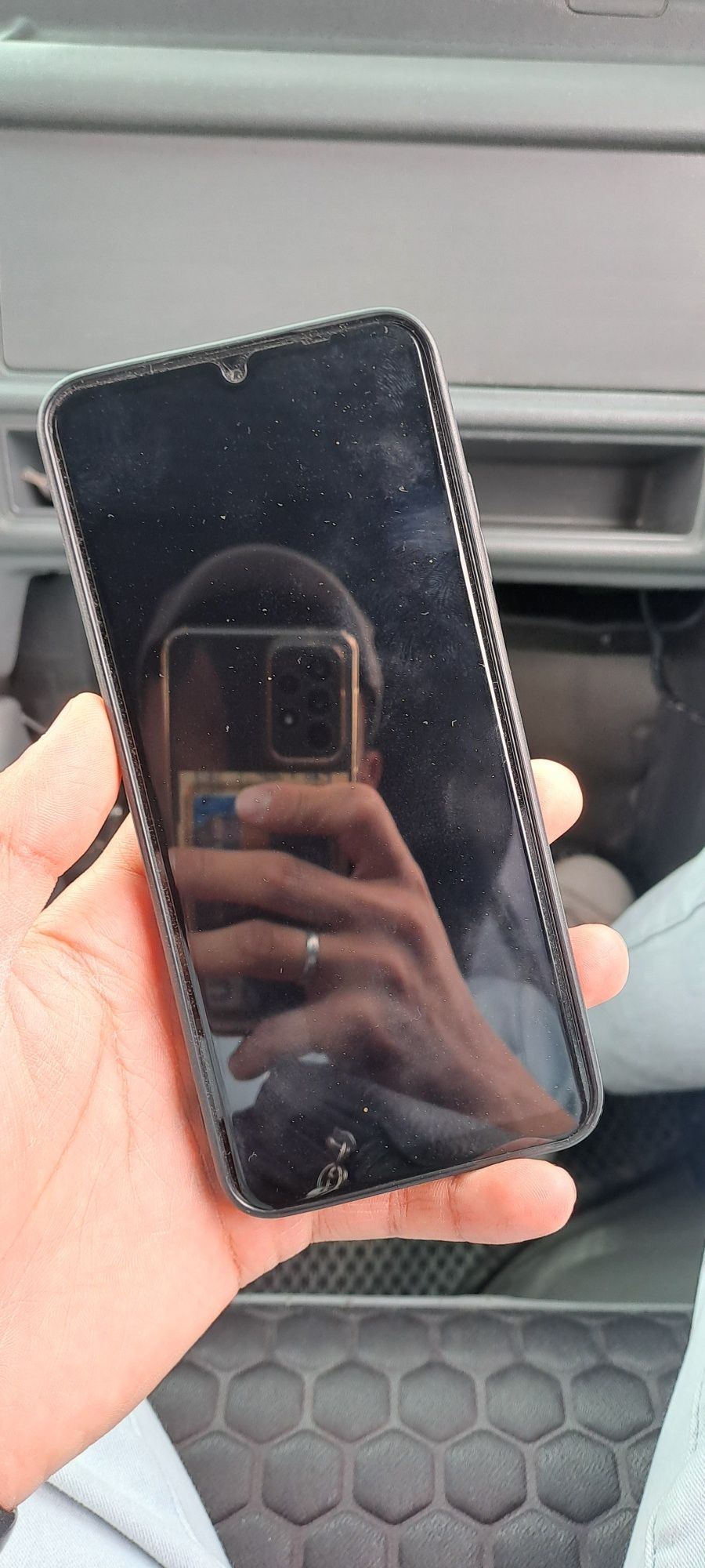 Samsung a 05s Srocna sotiladi