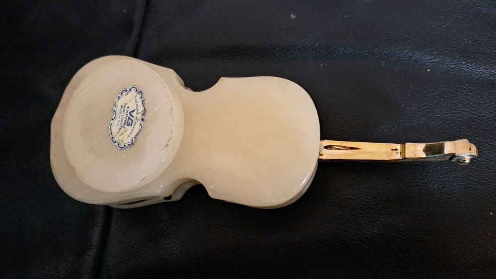 Caseta  bijuterii alabastru