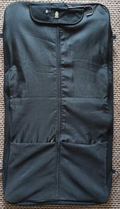 Geantă pentru transport costum, brățară Constantin Nautics diverse