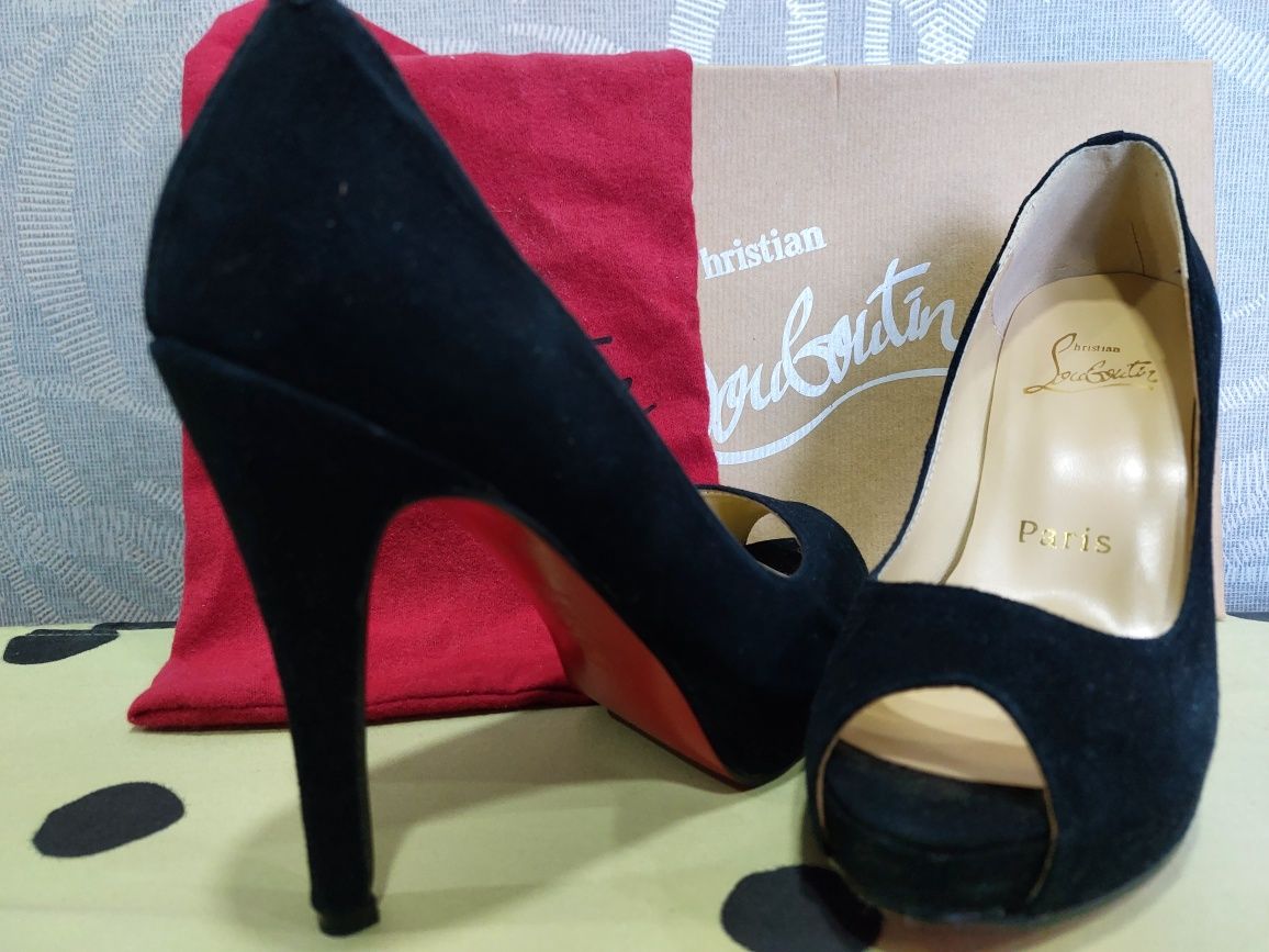 Туфли женские Hristian Louboutin Paris