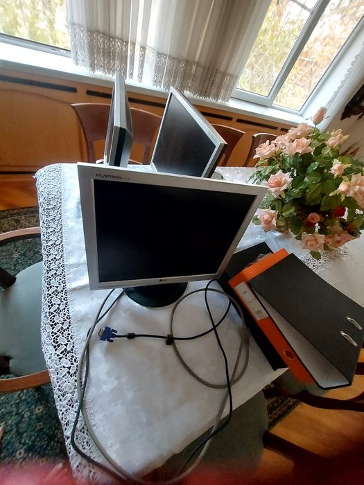 Продаются 3 монитора,состояние отличное