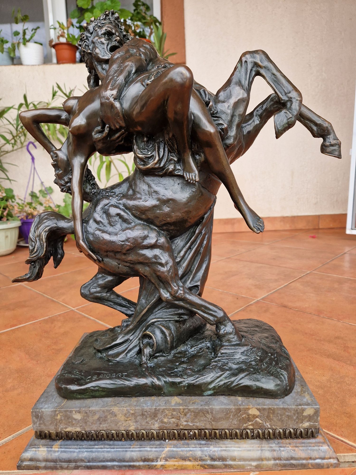Vând statuie Centaur