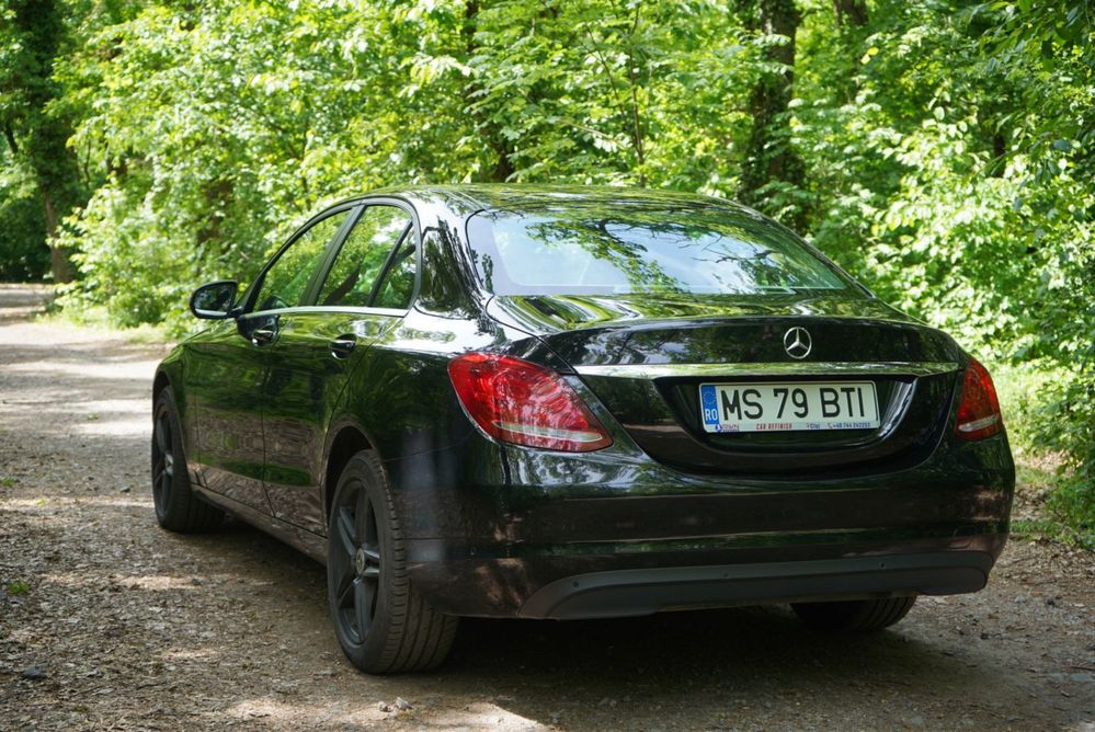 Mercedes-Benz C220