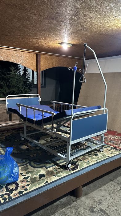 Медицинская кровать, с санитарным оснащением