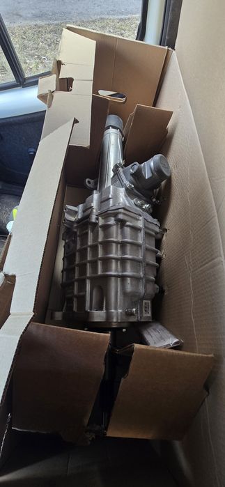 Продам коробку новая