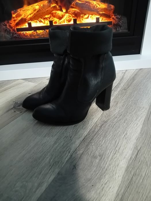 Vând bocanci drumetie pentru femei, marca Quechua, ghete Musette și bo