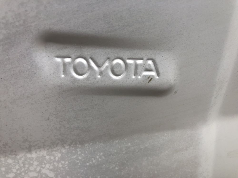 Преден капак за Тойота Авенсис/Avensis T27/ 2009г-2014г