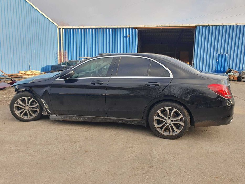 Dezmembrez Mercedes C Class W205 2.2D 2016