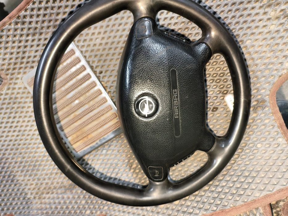 Руль Opel Omega B