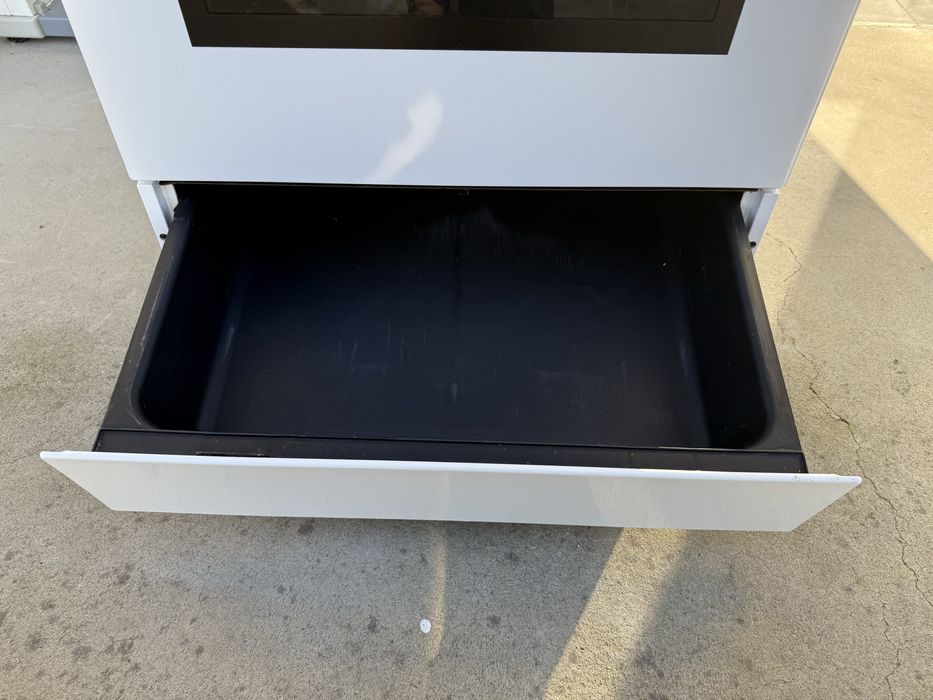 Печка с метални котлони AEG