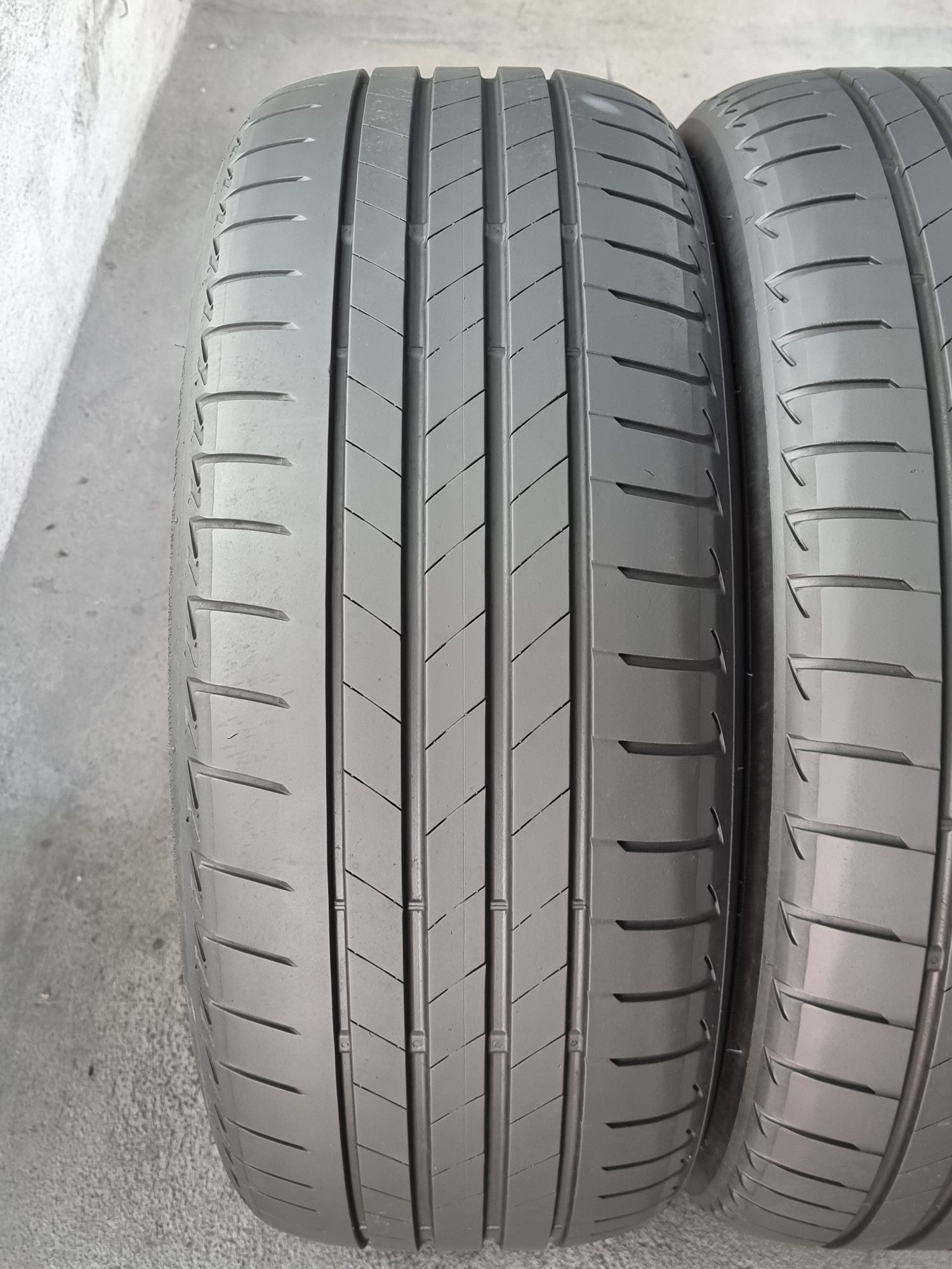 225/45/18 Bridgestone 2Броя: 160лв 6.5мм