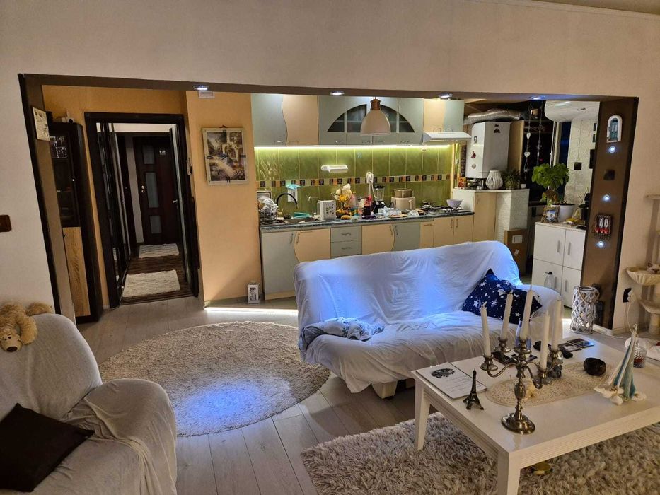 Apartament spatios elegant zona 0