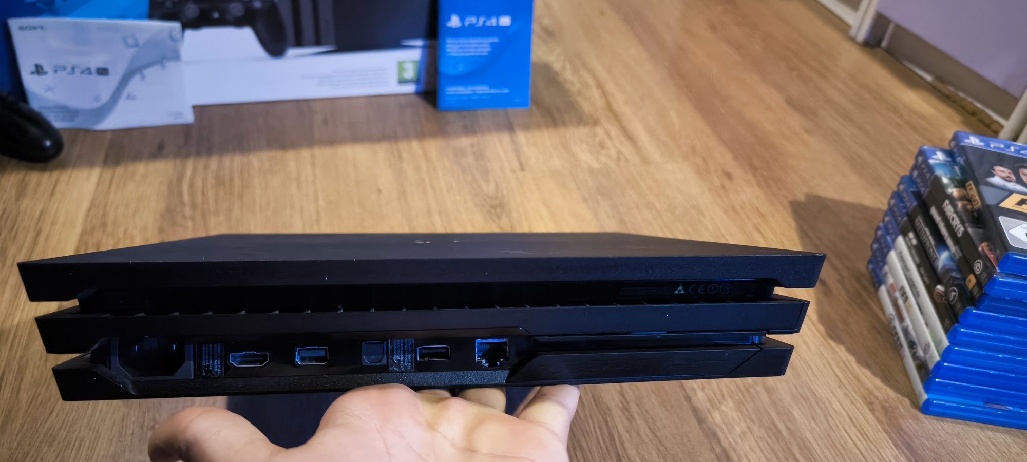 Play Station 4 Pro 2TB