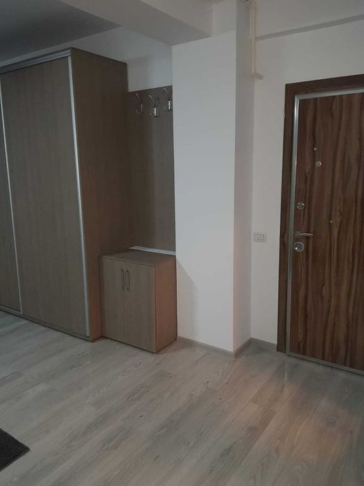 De inchiriat garsoniera Militari Residence