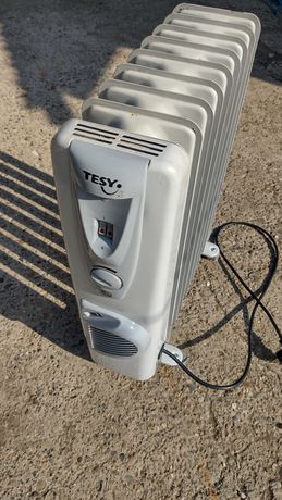 Tesy маслен радиатор 2500 W,с духалка