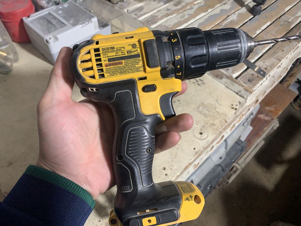 DeWALT продам Шурик