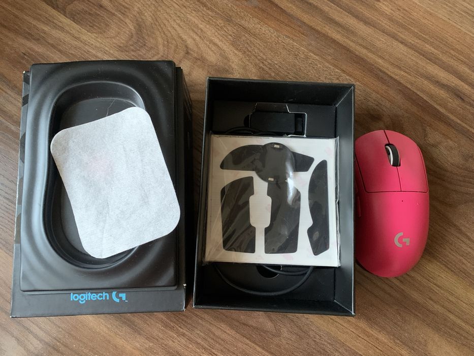 Logitech g pro superlight magenta (суперлайт розовая)