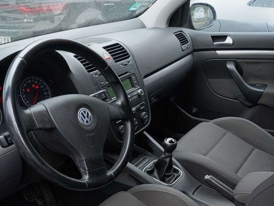 VW Golf 2.0 (140 к.с.)