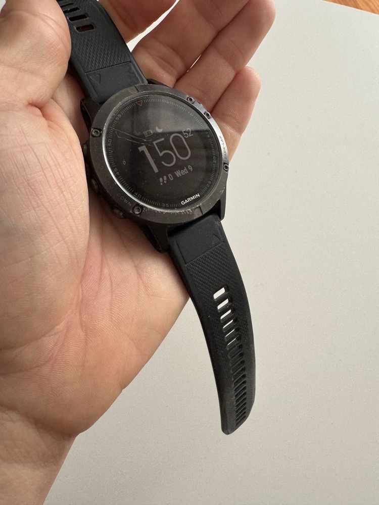 Спортен смарт часовник -Garmin Fenix5