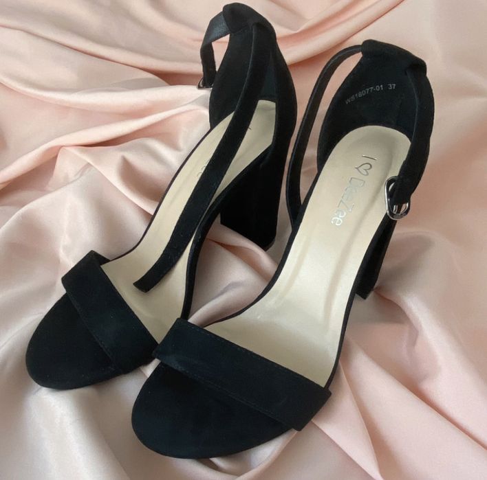 Sandale cu toc negre, mărimea 37, noi