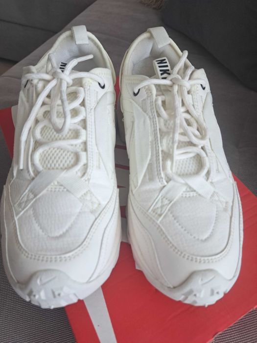 Nike маратонки 7900