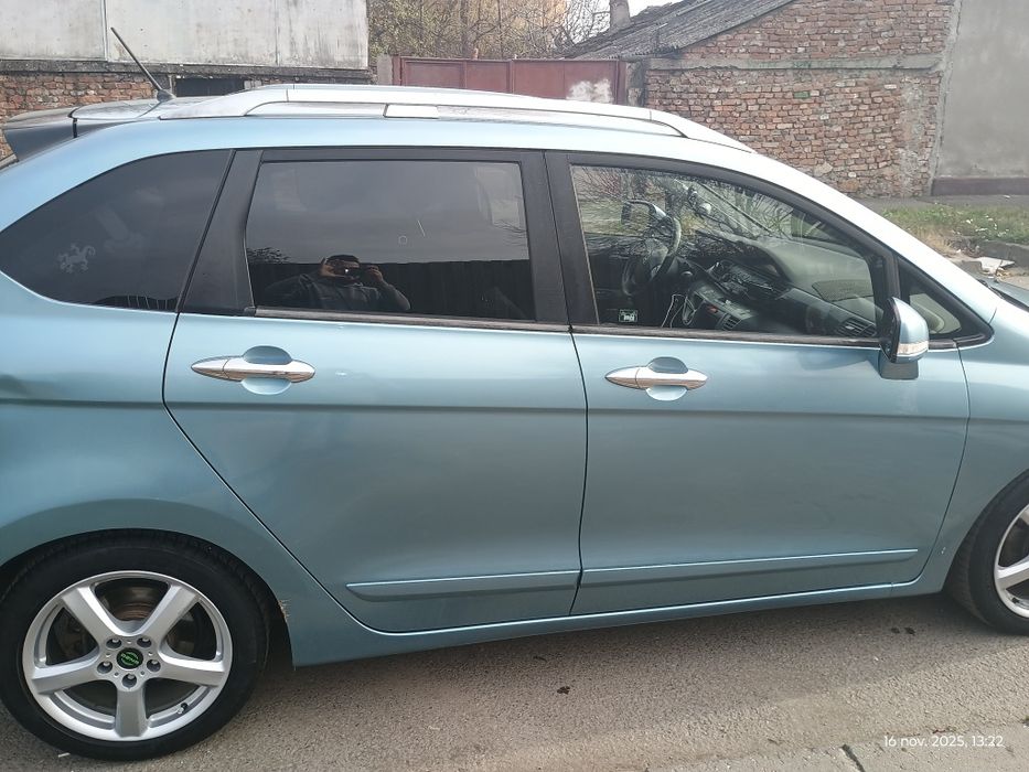 De vânzarea Honda fr-v