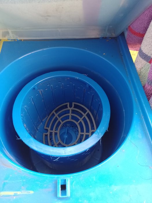 Vând masina de spălat semi automata