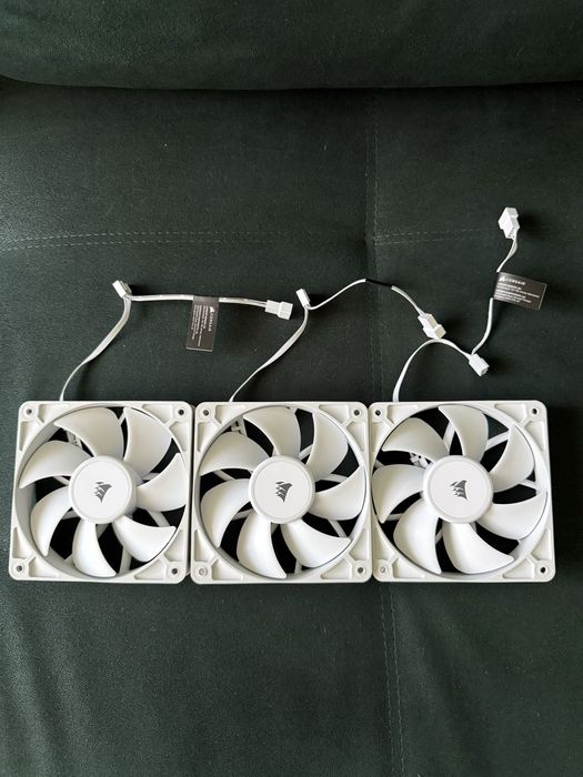 Vand ventilatoare Corsair RS 120