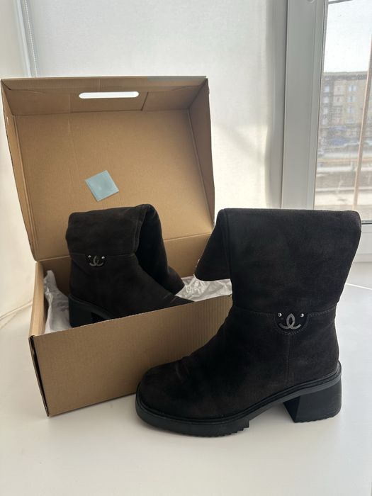 Женские зимние сапожки