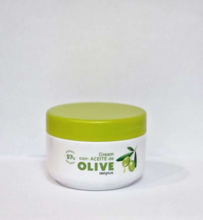 Cremă hidratantă cu ulei de măsline