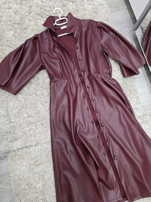 Кожена рокля бордо